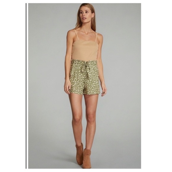 🌻New Sage Green Animal Print High Waist Paper Bag Shorts🌻 - Picture 2 of 3